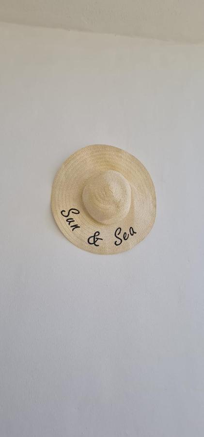 Small Oasis - Appartement 6 Personnes มานิลบา ภายนอก รูปภาพ