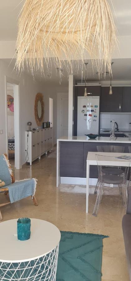 Small Oasis - Appartement 6 Personnes มานิลบา ภายนอก รูปภาพ