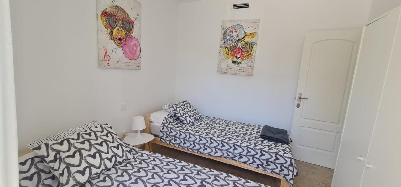 Small Oasis - Appartement 6 Personnes มานิลบา ภายนอก รูปภาพ